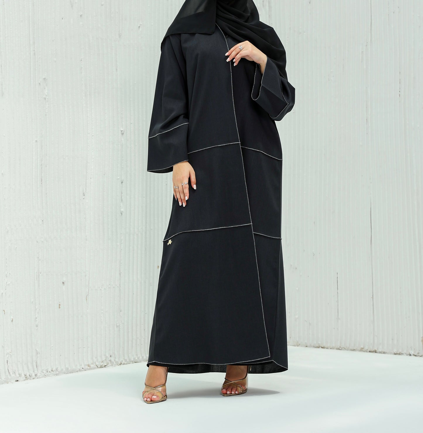 Silver Seam Open Abaya