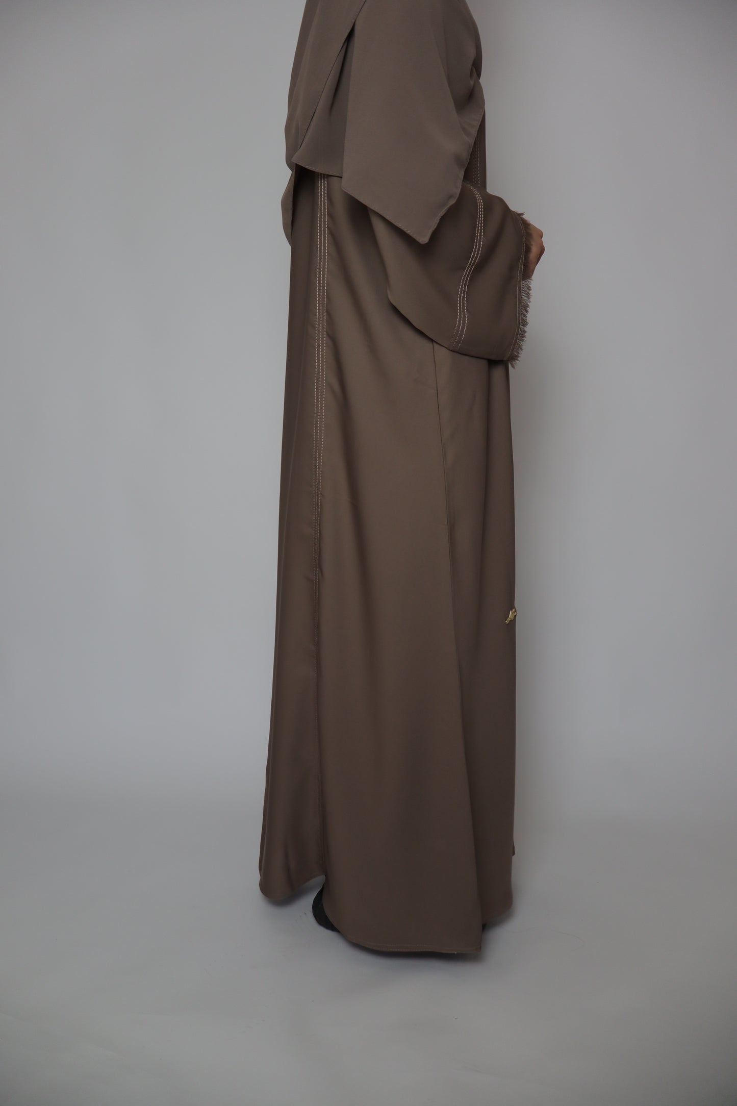 Classic Stitch Closed Abaya | Tan