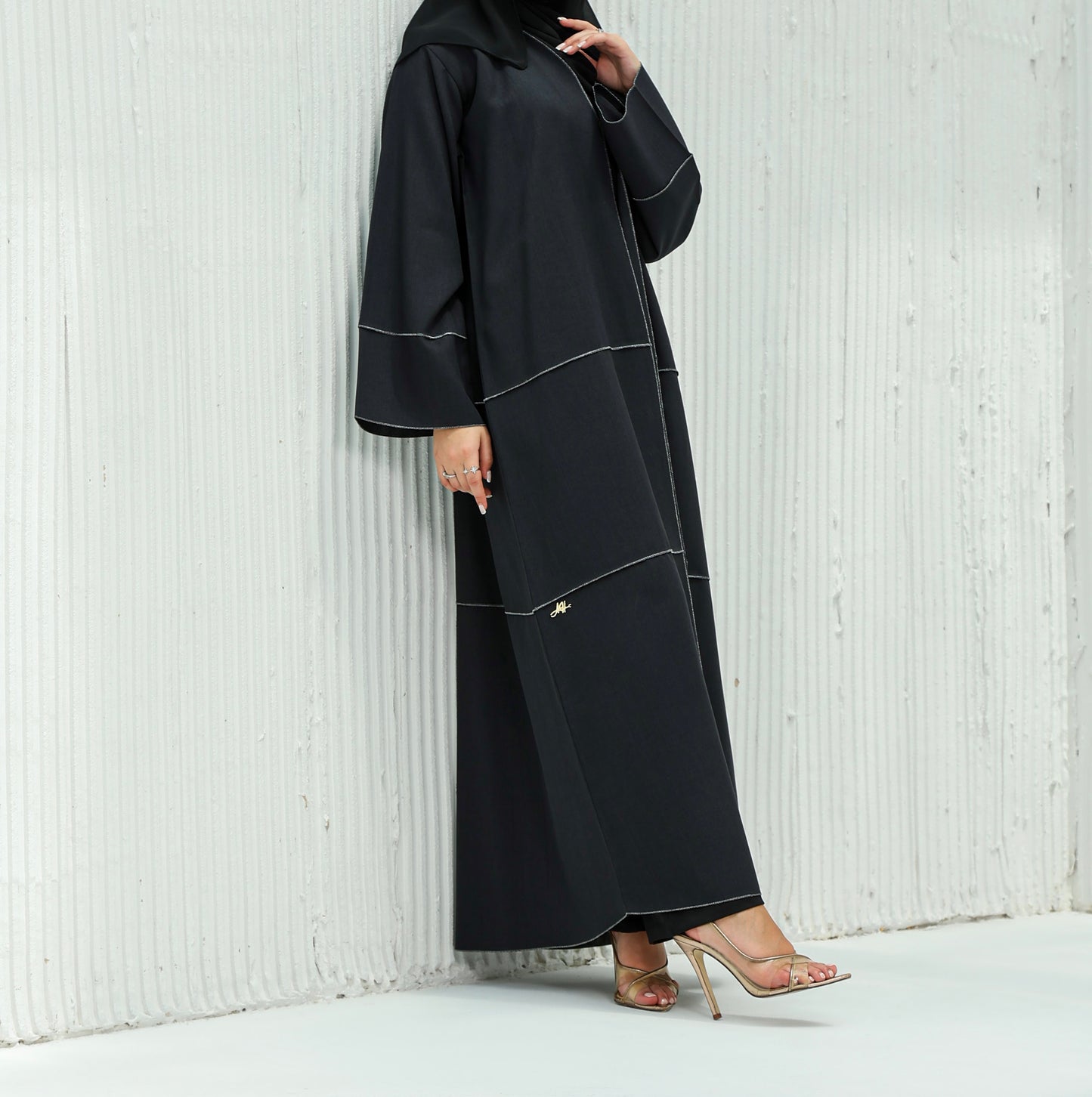 Silver Seam Open Abaya