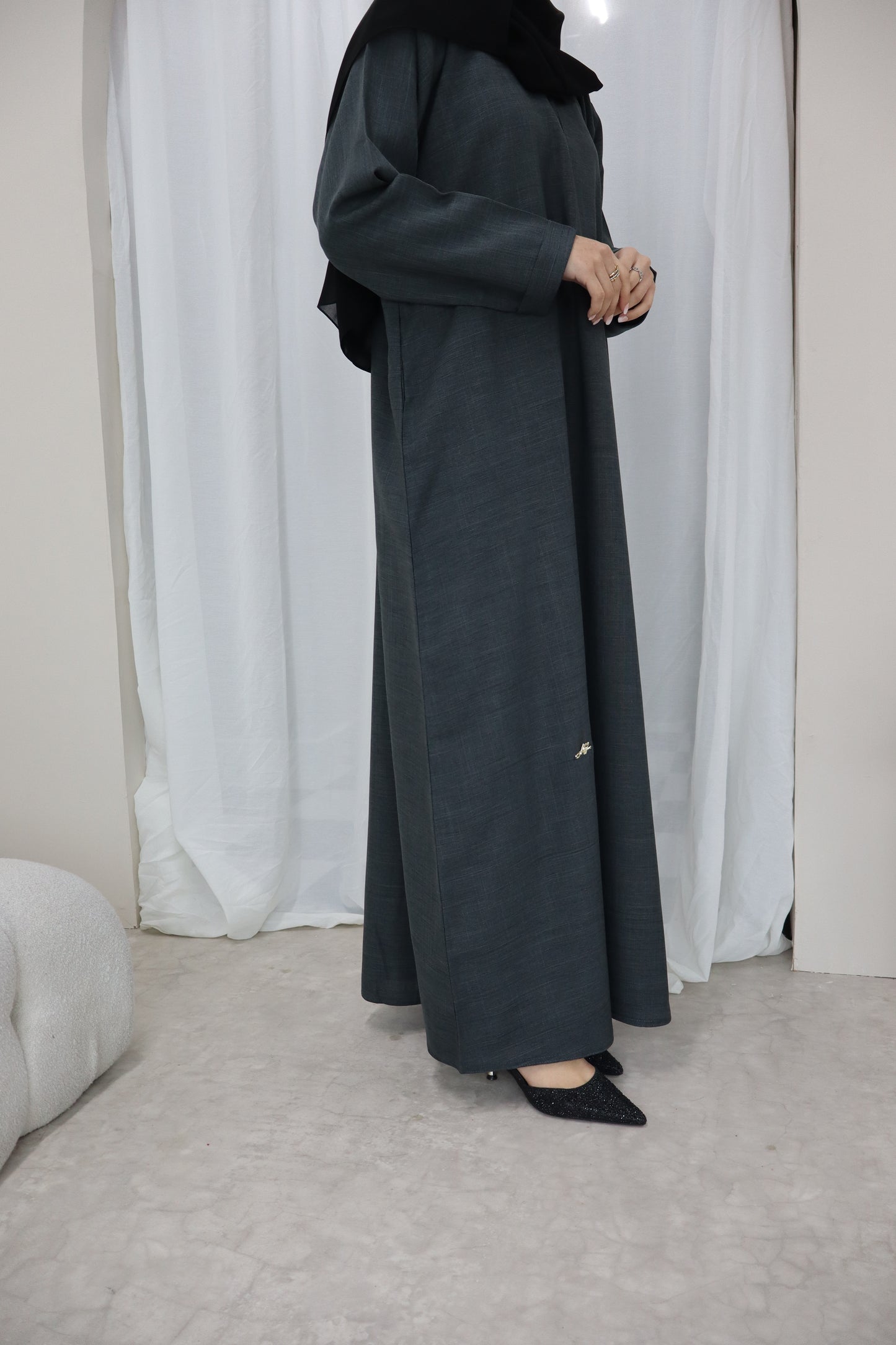 Linen Closed Abaya | Charcoal