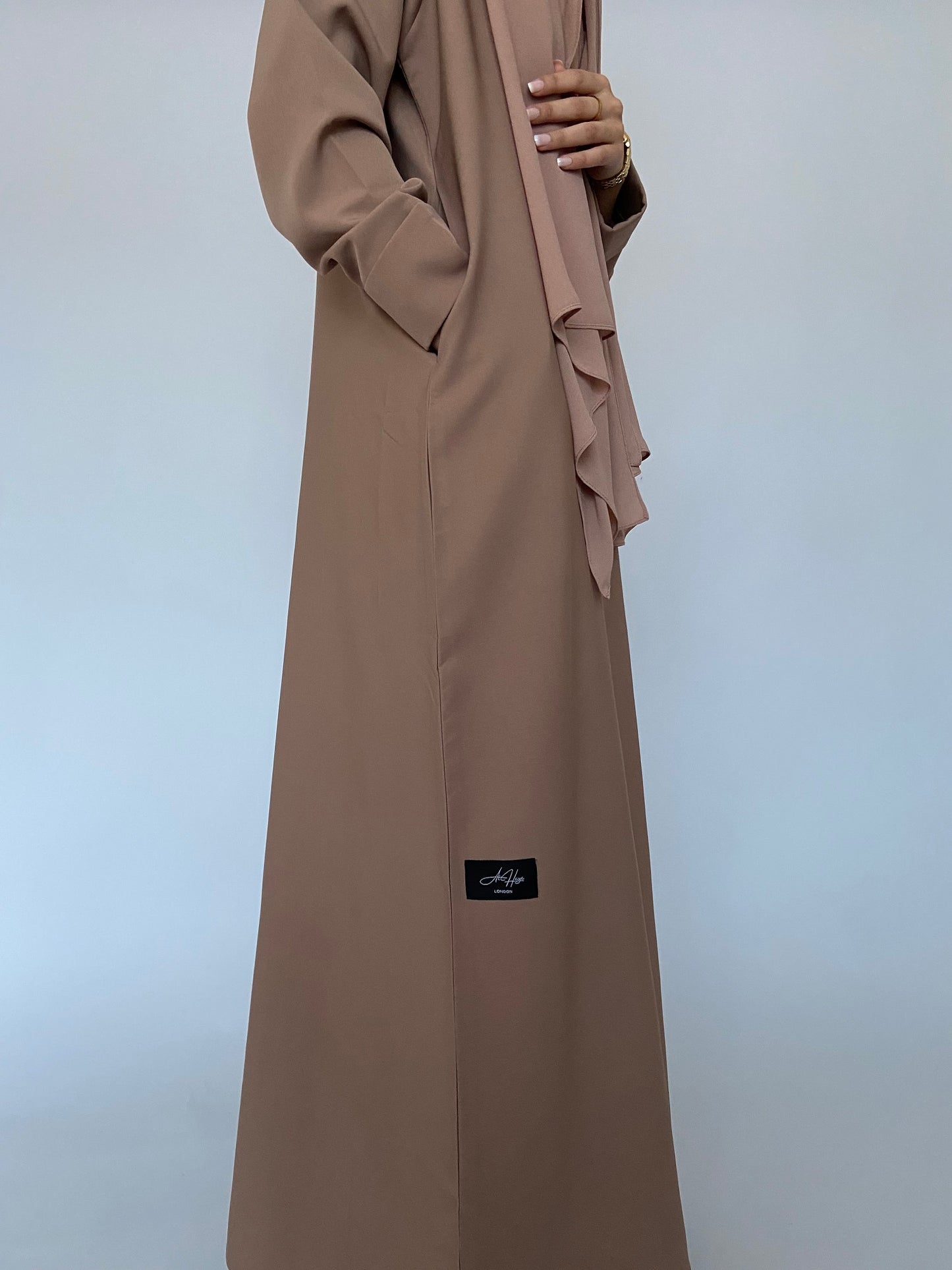 AH104 ABAYA / NUDE