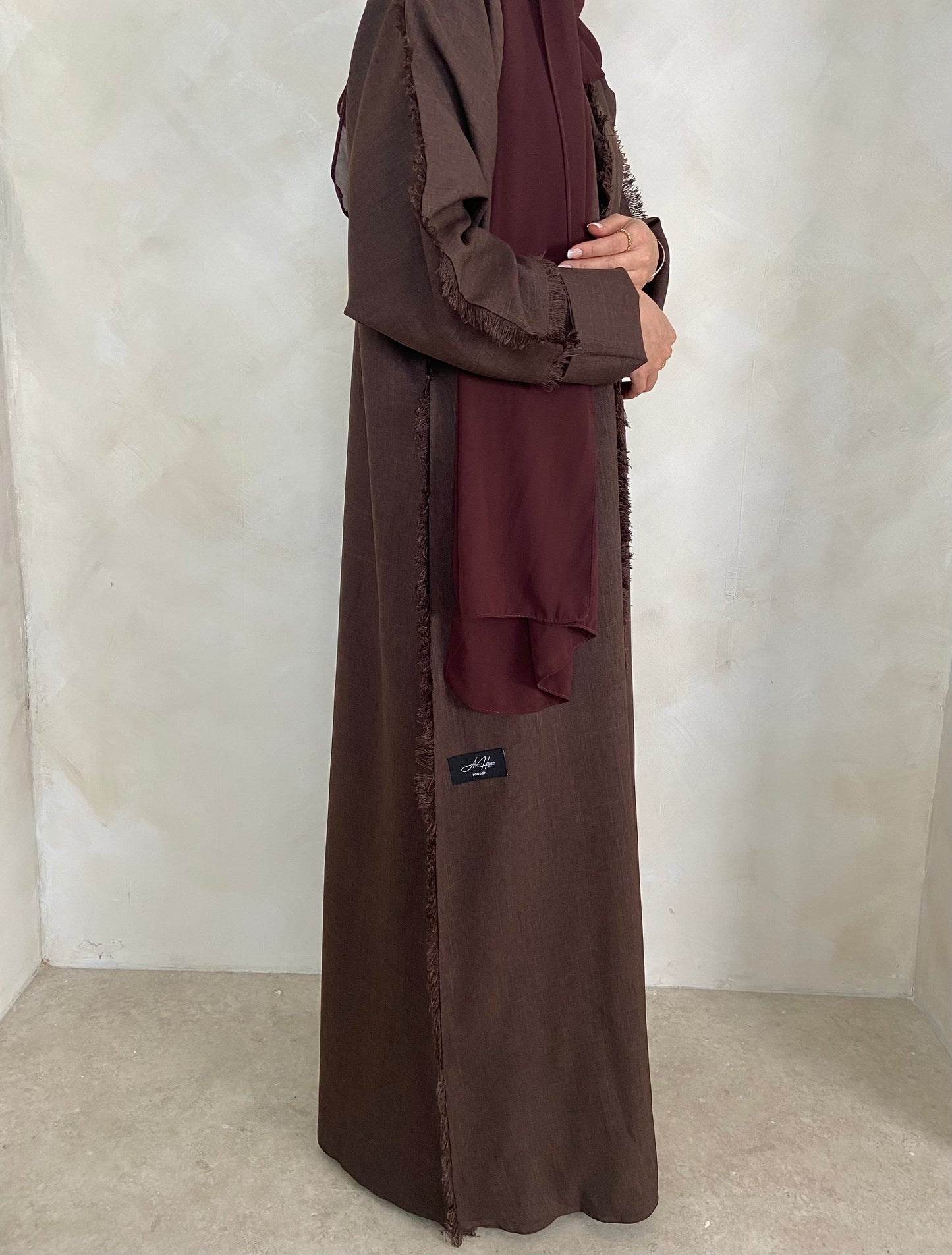 AH105 ABAYA / BROWN