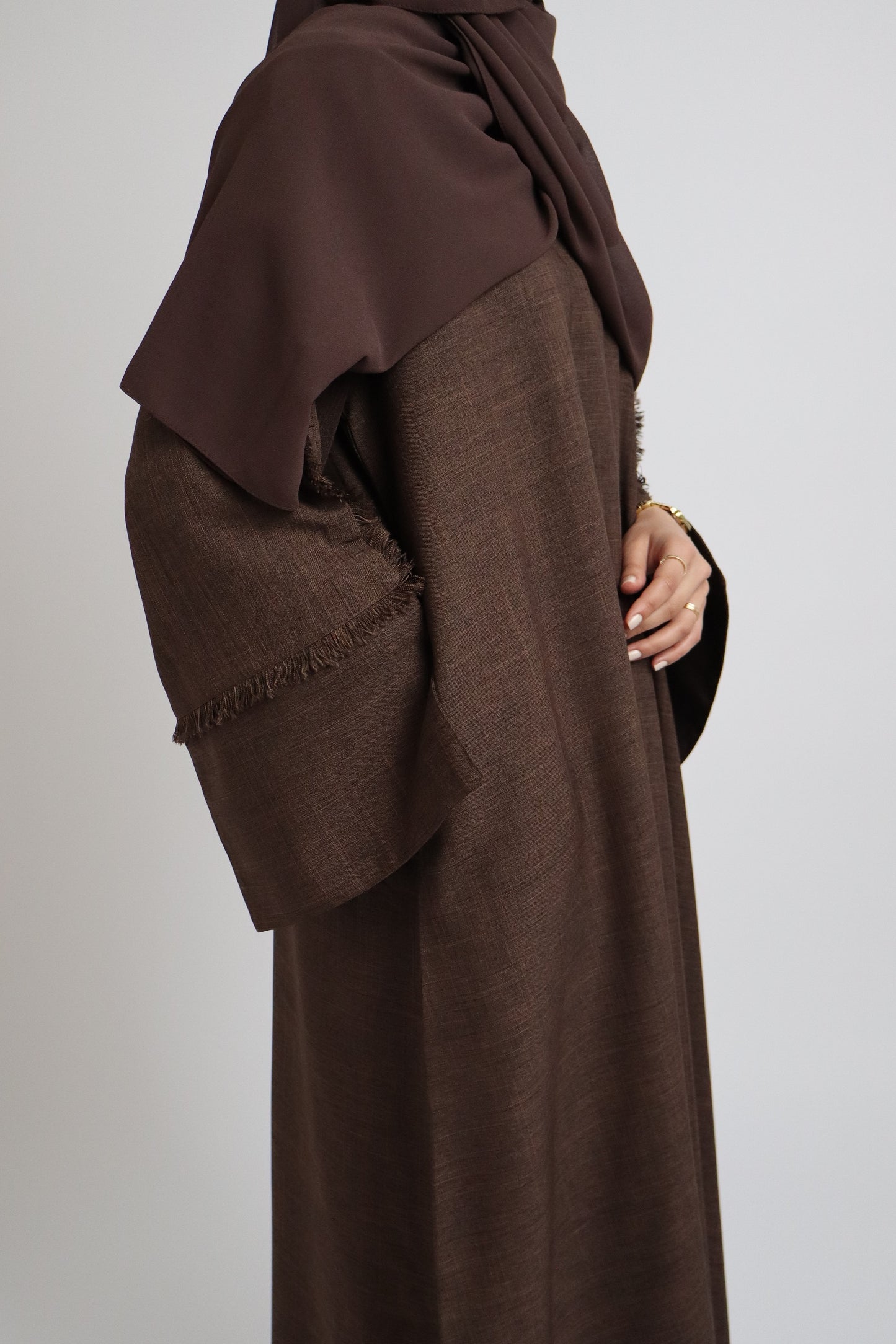 AH108 ABAYA / BROWN