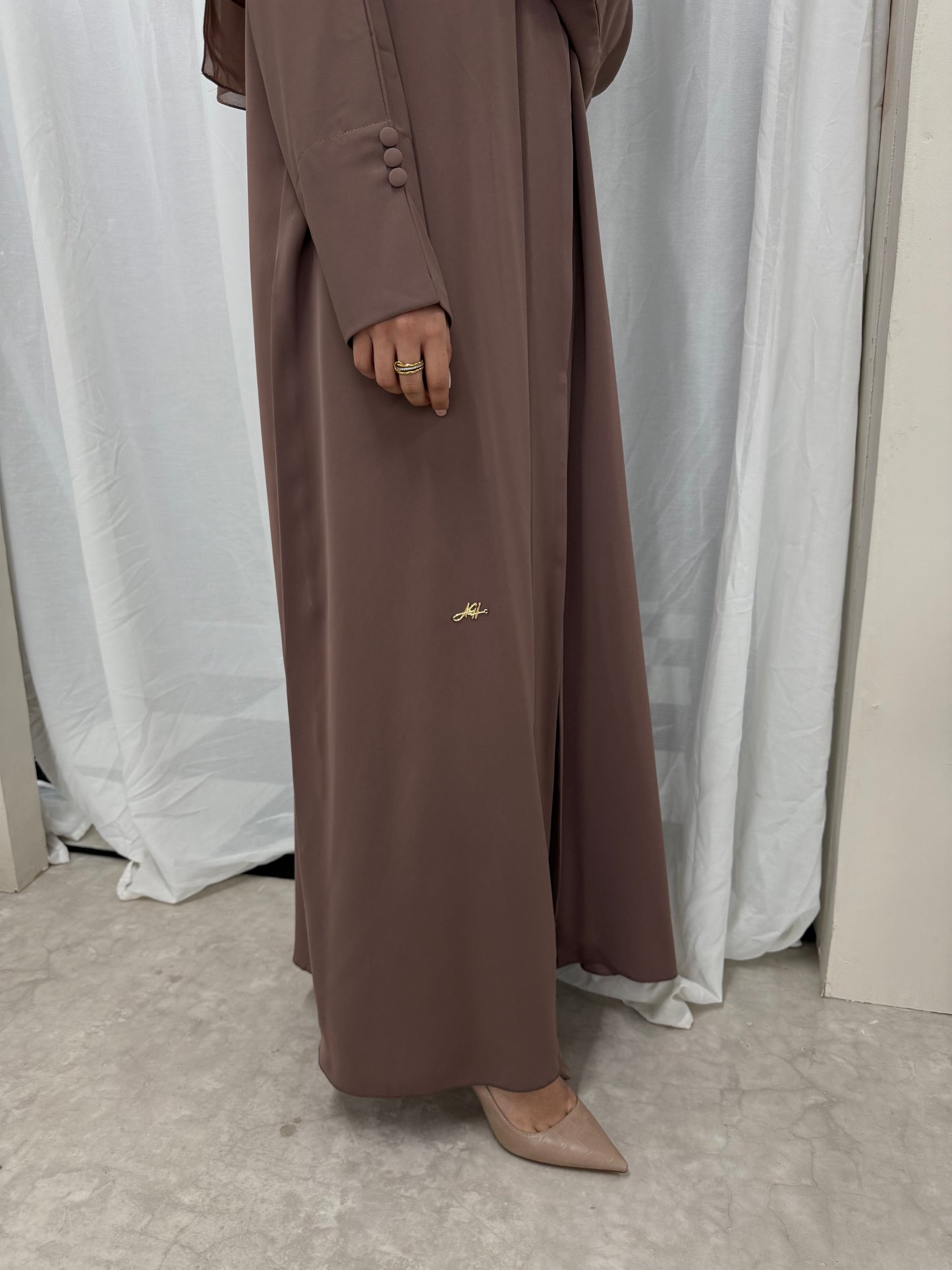 Soft Pleat Abaya | Mocha