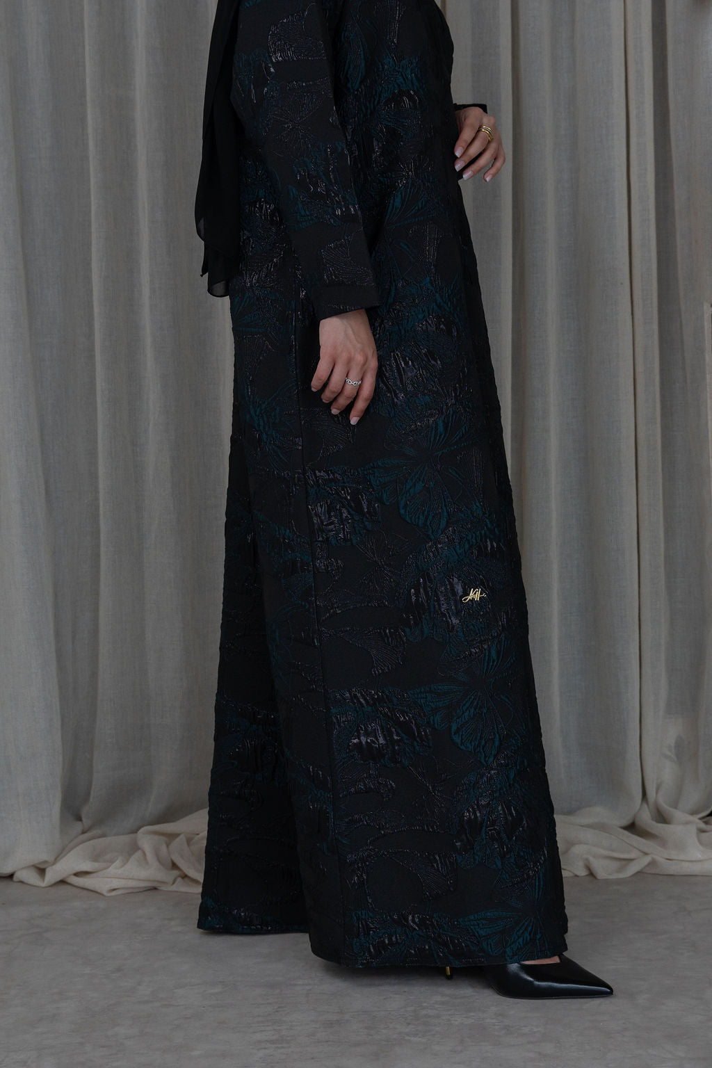 Textured Jacquard Abaya | Emerald Noir