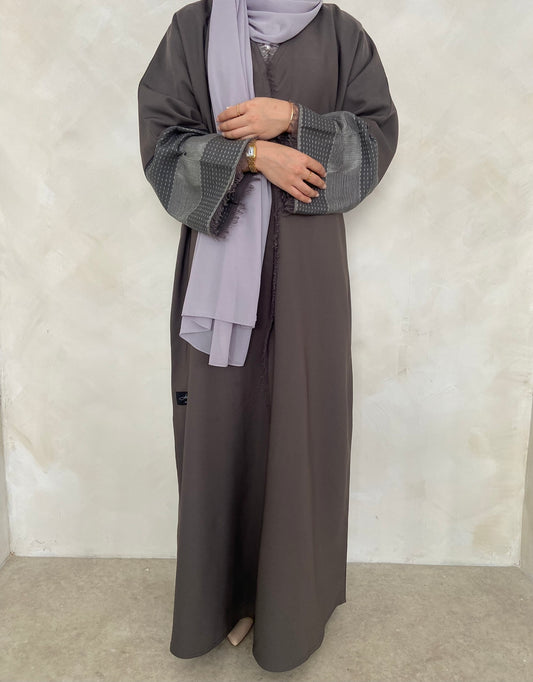 COLLECTION AH107 ABAYA / DUSK CHARCOAL