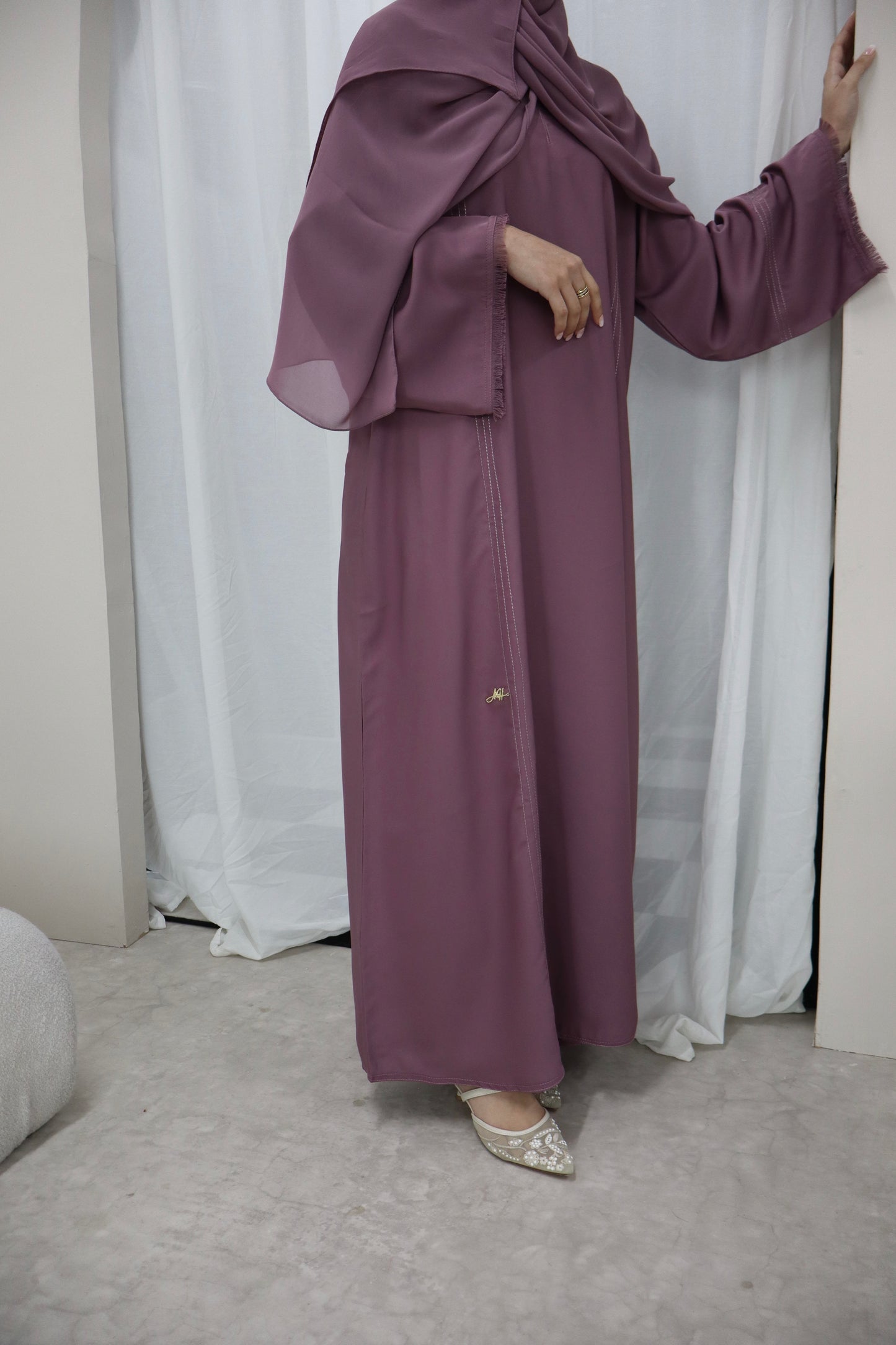 Classic Stitch Closed Abaya | Purple