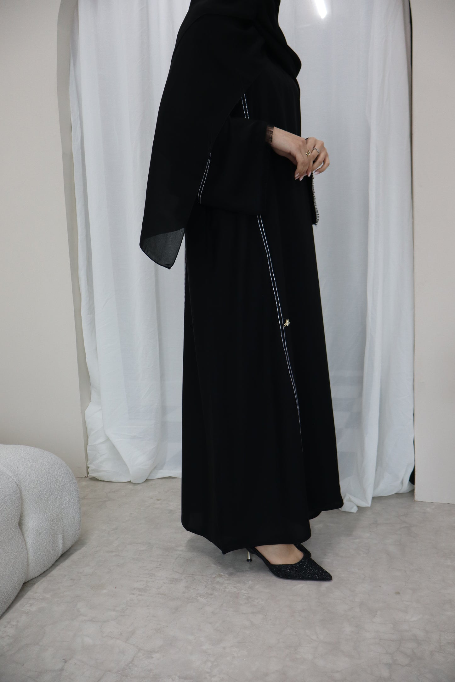Classic Stitch Closed Abaya | Black