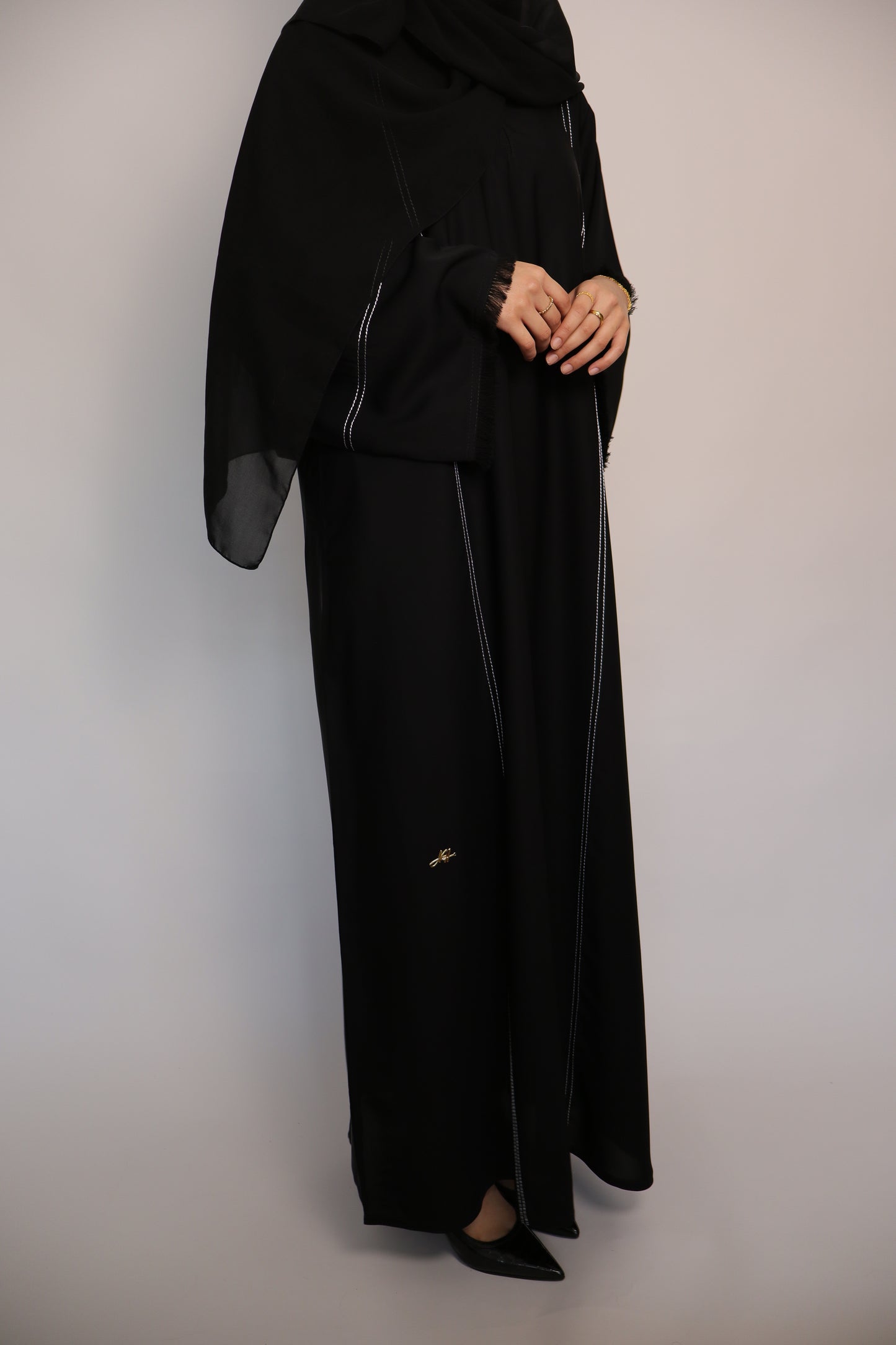 Classic Stitch Closed Abaya | Black