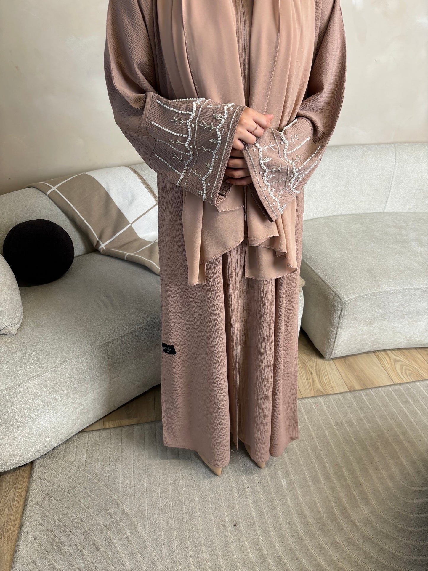 AH112 ABAYA / TAN