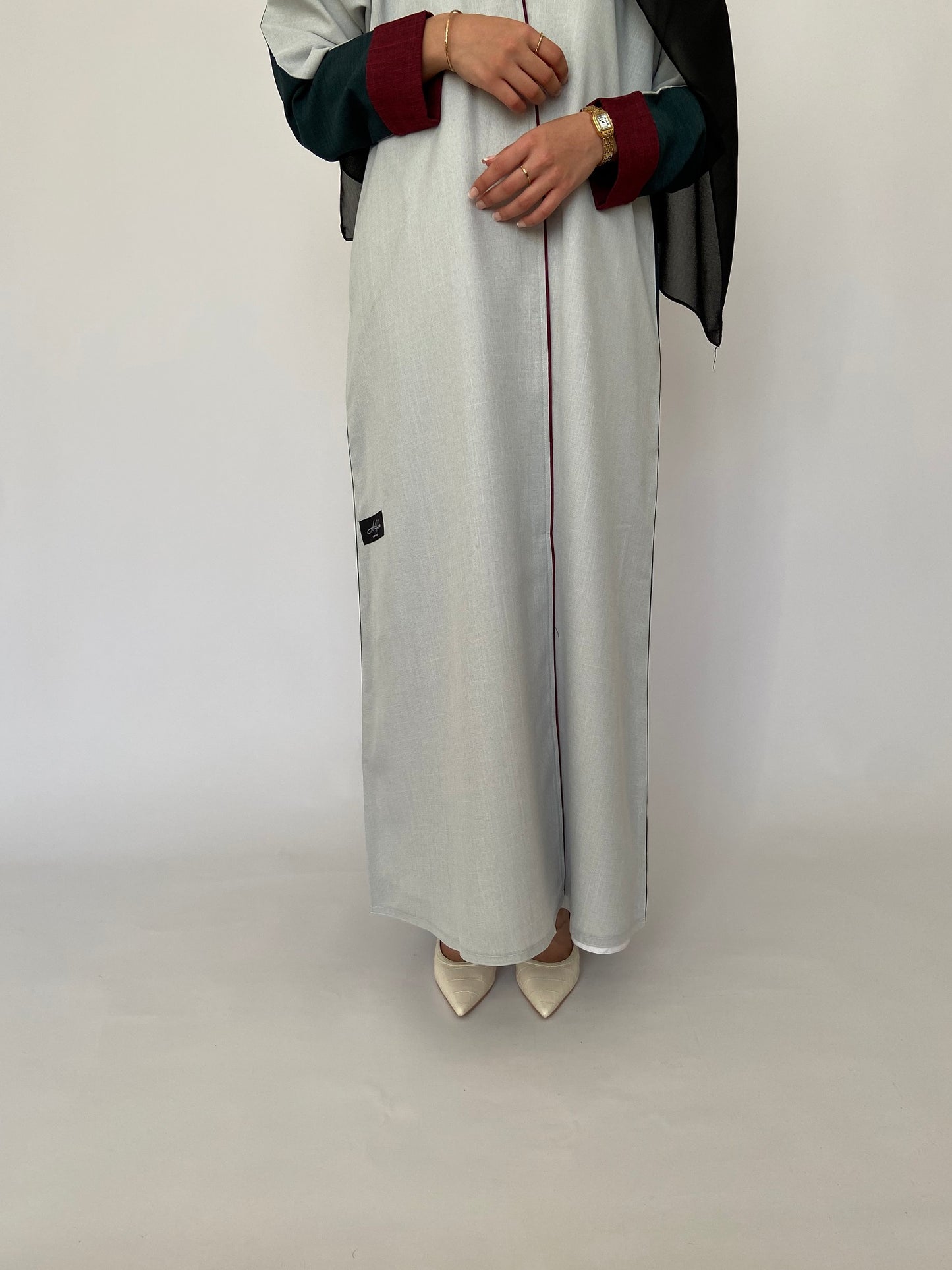 AH106 ABAYA / WHITE + GREEN