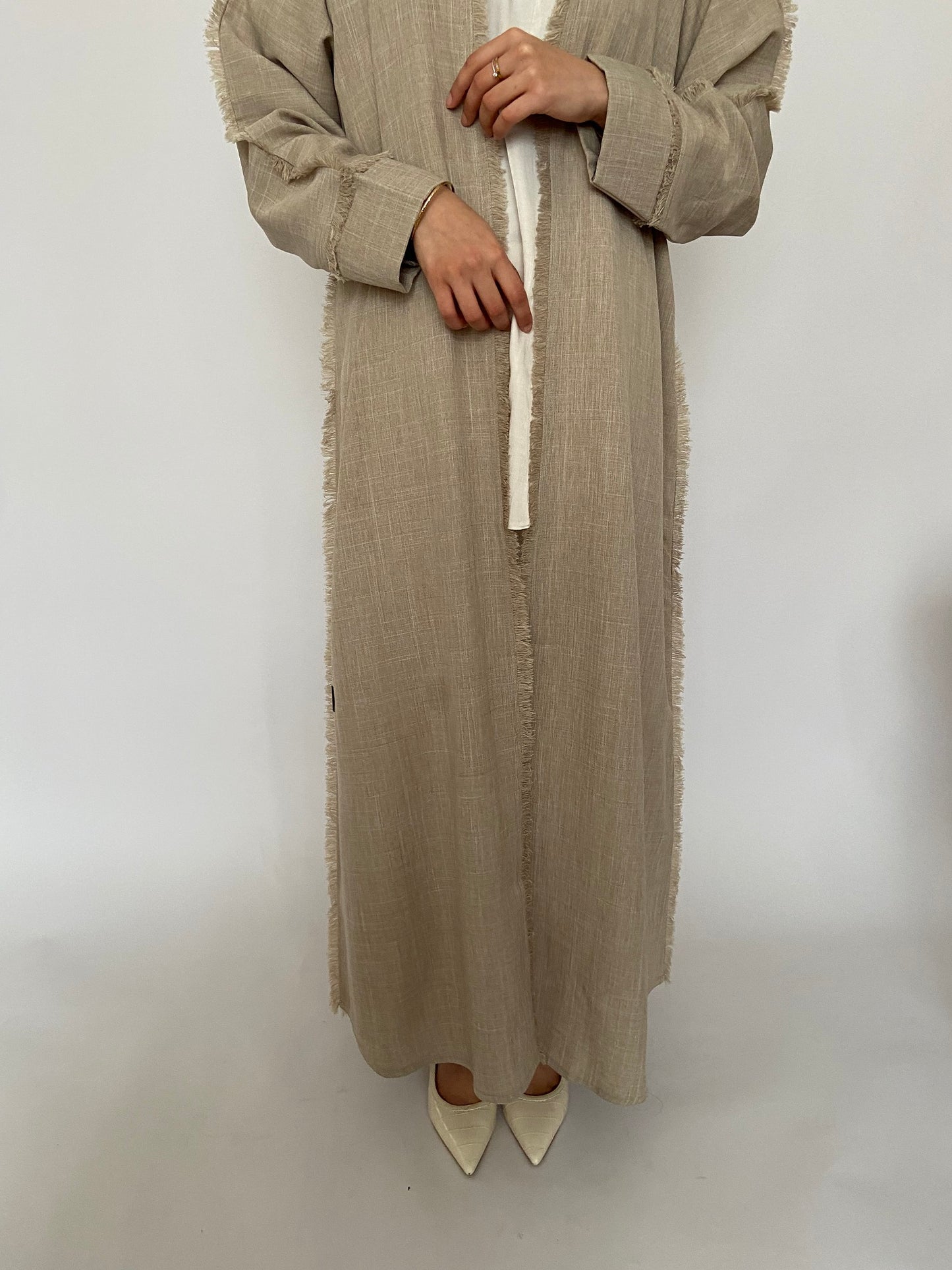 AH105 ABAYA / SAND