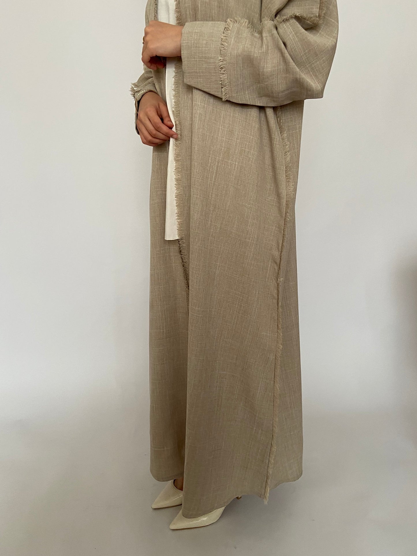 AH105 ABAYA / SAND